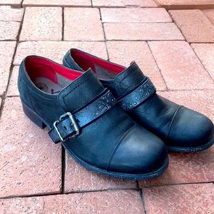 OTOT Straggler Monkstrap ladies 9 although unisex style. Barely sign of use.